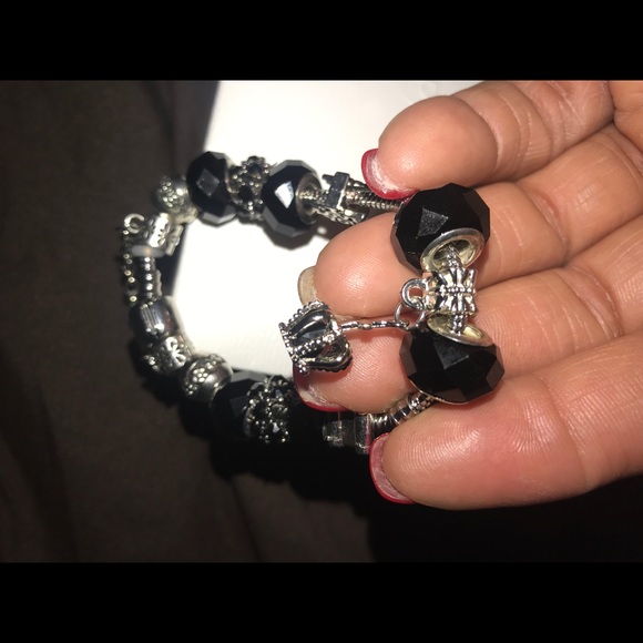 Vintage/Retired Pandora Bracelet Black Crystal and sterling! - Picture 11 of 12